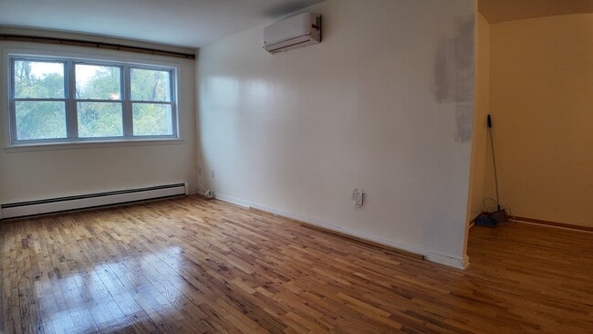 Foto del edificio - 420 Screvin Ave