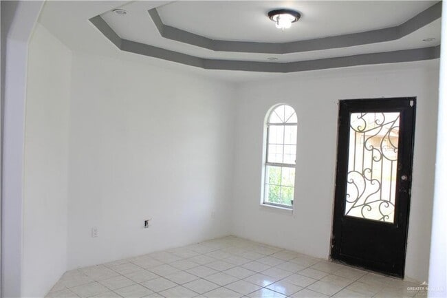 Building Photo - 1108 Arboledas Dr
