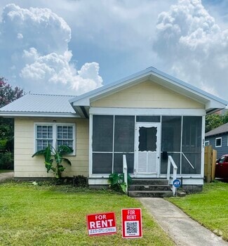Building Photo - 849 Geranium St