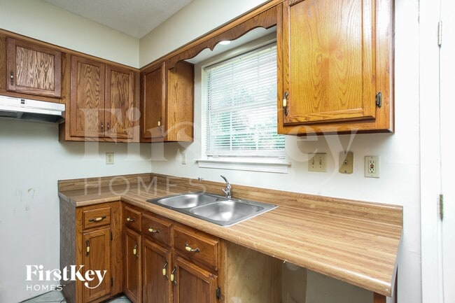 Building Photo - 1579 Belle Trees Dr