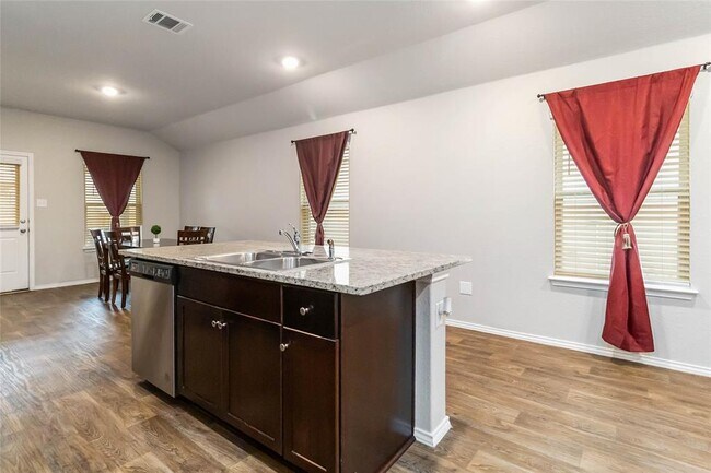 Foto del edificio - 2845 Wolfcreek