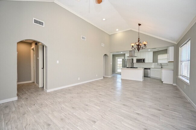 Building Photo - 6607 W T C Jester Blvd