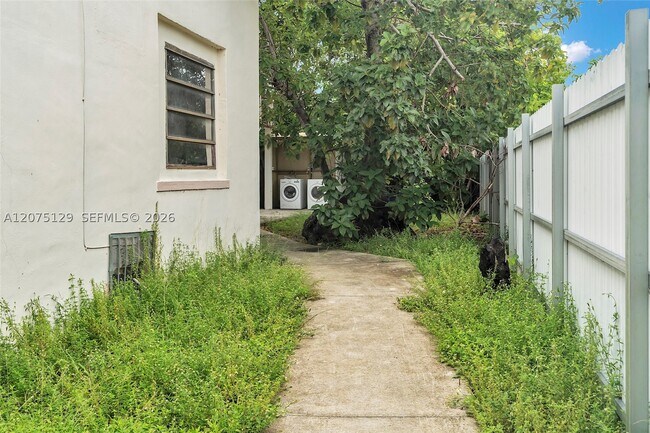 Foto del edificio - 1137 NW 29th St