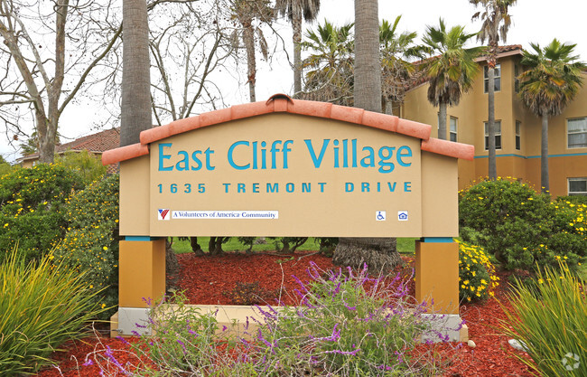 Foto del edificio - East Cliff Village