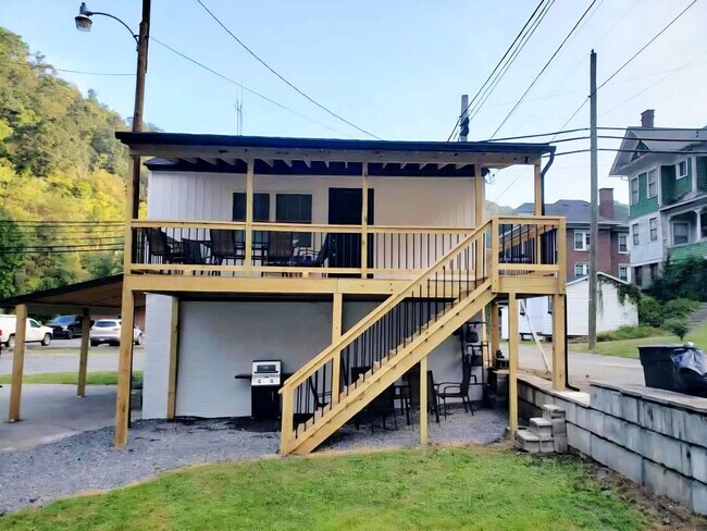 Building Photo - 231 Virginia Ave