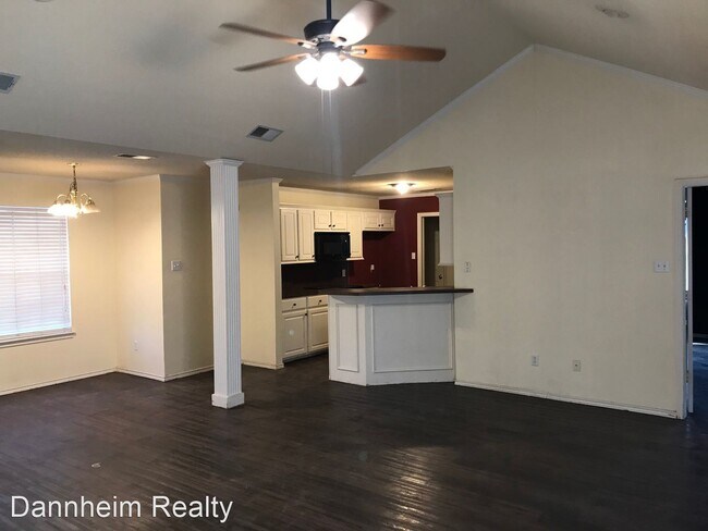 Foto del edificio - 3 br, 2 bath House - 202 Huron Ave