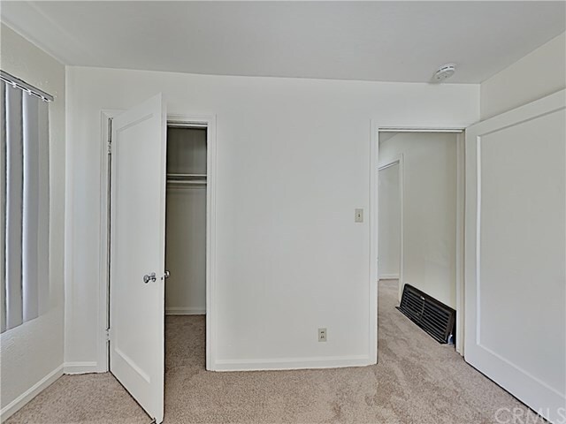 Building Photo - 351 N 7th St