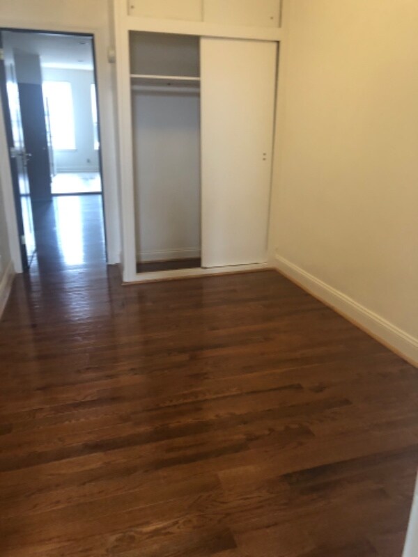 Foto del edificio - 18-18 Centre St