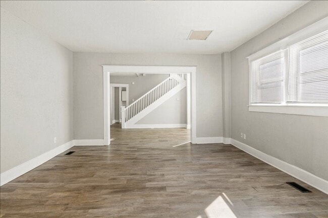 Photo - 617 N Parker Ave Townhome