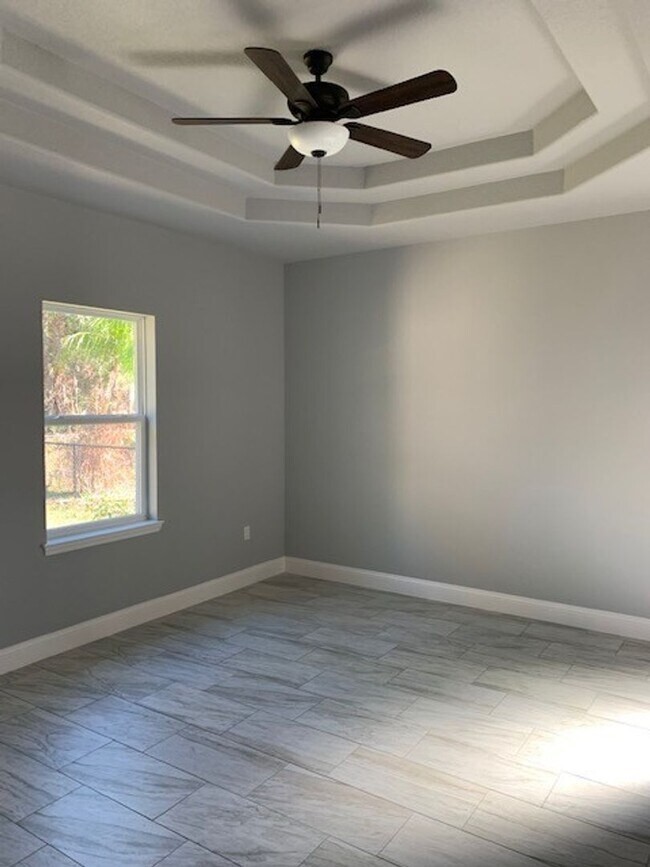 Foto del edificio - 8 Llosee Ct