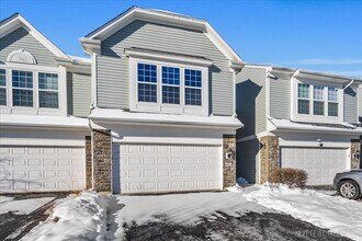 Building Photo - 643 Hawley Dr