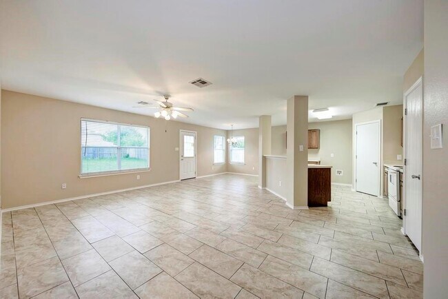 Foto del edificio - 311 Indian Meadow Dr