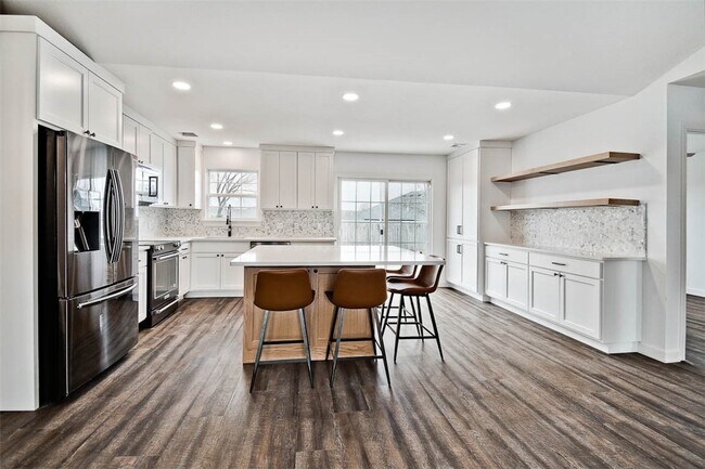 Foto del edificio - 902 SW Hopi Cir