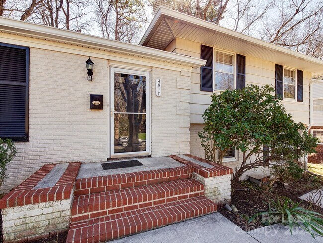 Foto del edificio - 4917 White Oak Rd