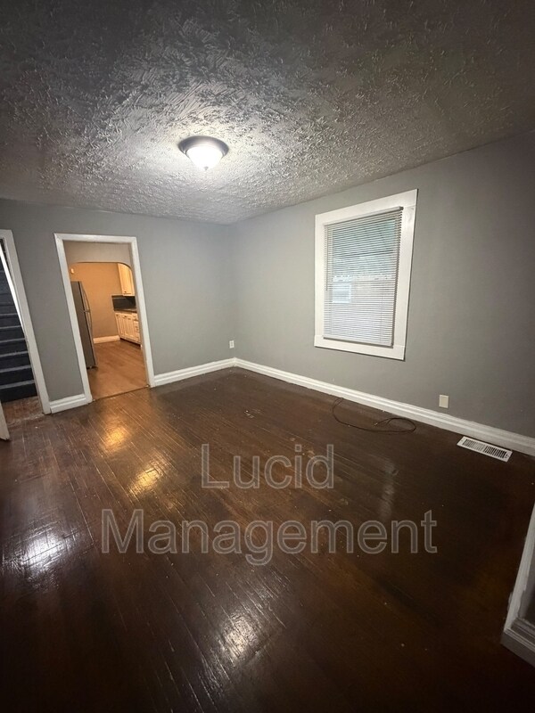 Foto del edificio - 724 W Evelyn Ave