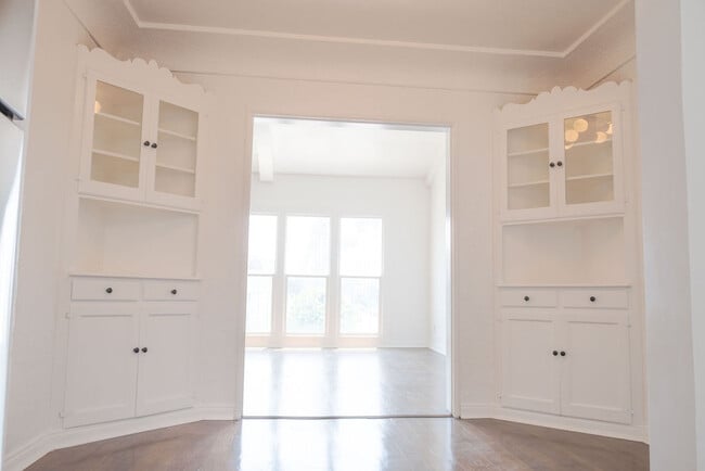 Foto del edificio - 3029 W Vernon Ave