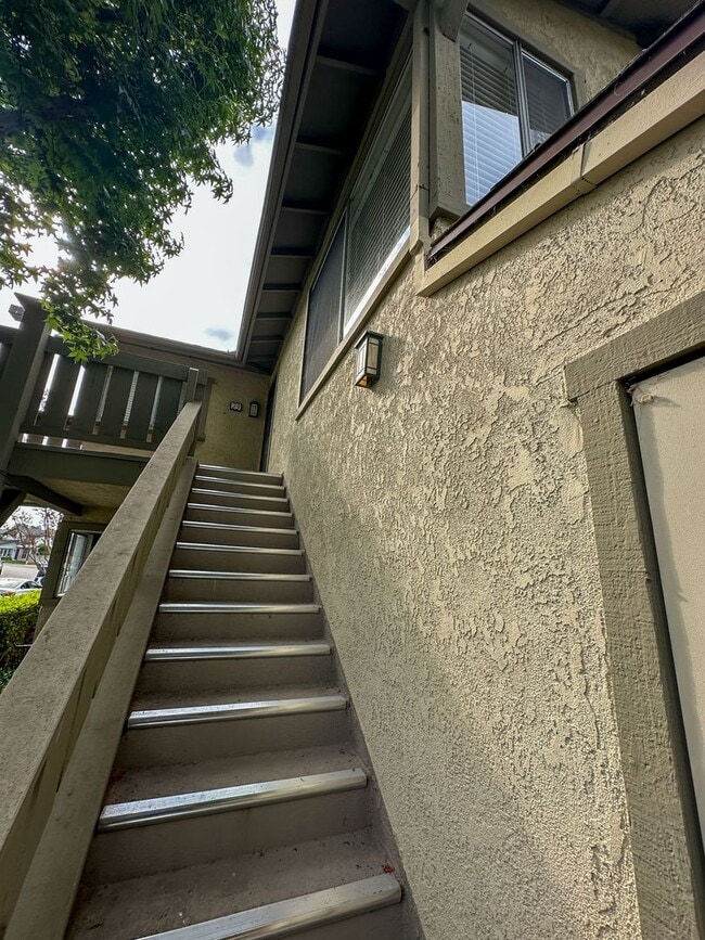 Building Photo - 23 Rockwood