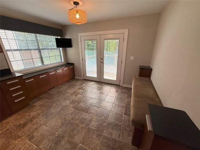 Building Photo - 290 Sweetwater Trce