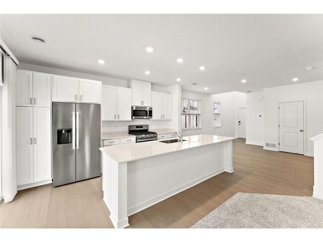 Foto del edificio - 2239 Tyrone Dr S