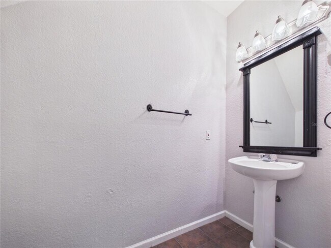 Building Photo - 16310 Fairford Palms Ct