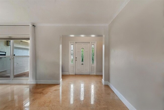 Foto del edificio - 2808 NE 22nd St