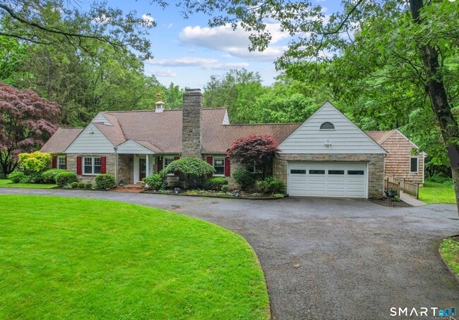 Building Photo - 190 E Rocks Rd