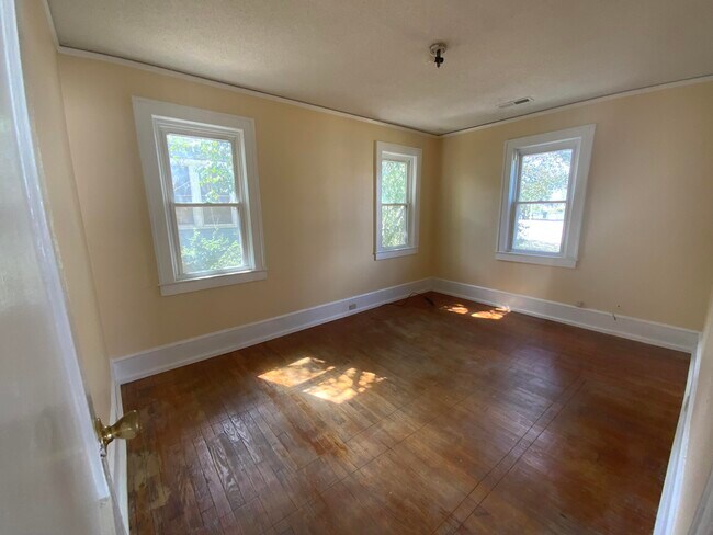 Building Photo - 65 Highland Ave