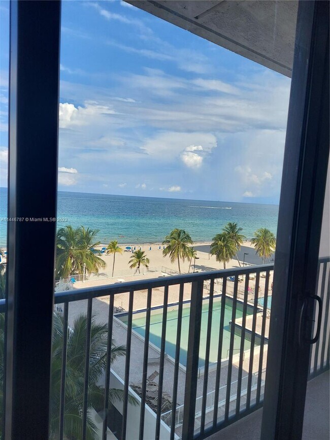 Building Photo - 2201 S Ocean Dr