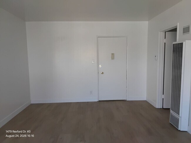 Foto del edificio - 238 3/4 Rexford Dr