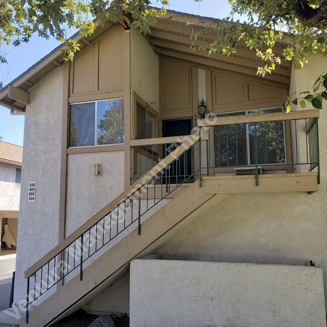 Building Photo - 600 Rio Grande Cir