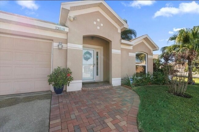 Building Photo - 12518 Midpointe Dr