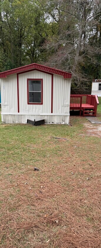 Primary Photo - 1204 Sleepy Hollow Dr