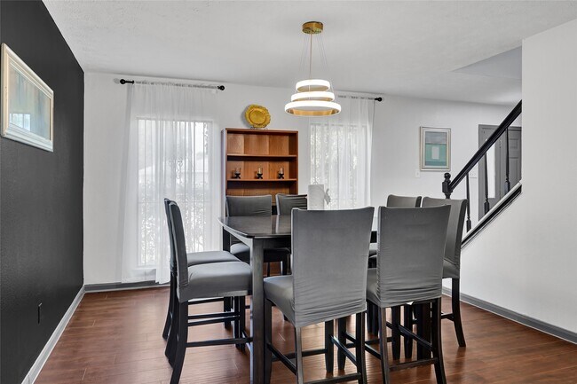 Foto del edificio - 2311 Chelsea Knoll Ln