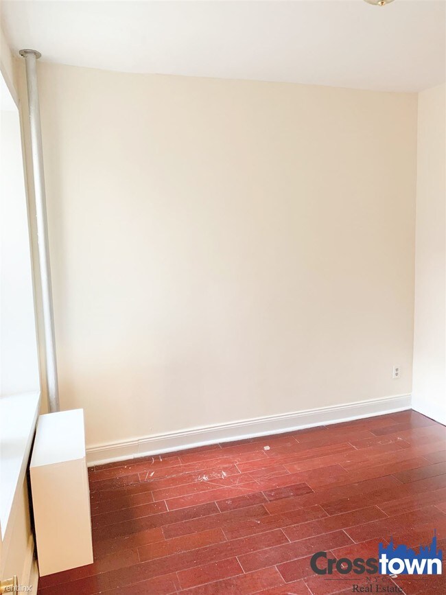 Building Photo - 2 br, 1 bath Apartment - 551 W 160th St