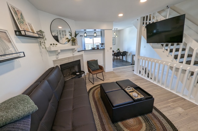 Foto del edificio - 7690 Barkwood Dr