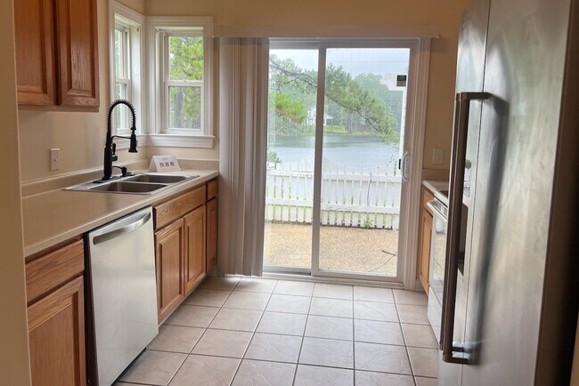 Foto del edificio - 1032 Lake Norman Ln