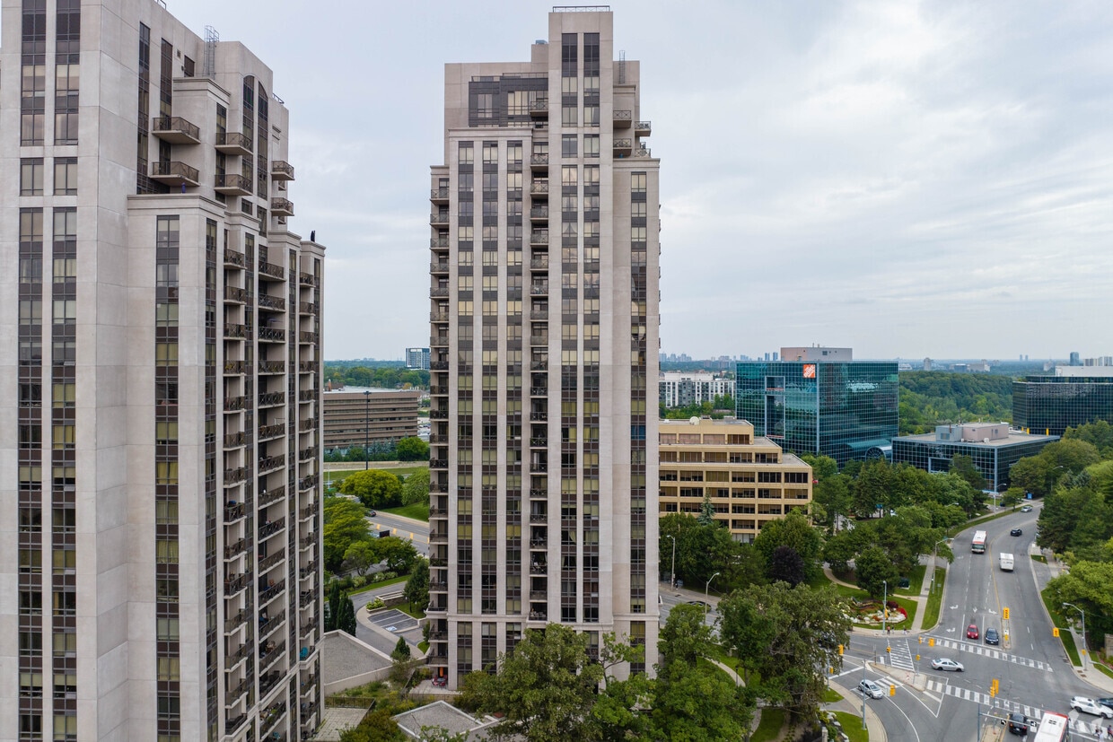 133 Wynford Dr, Toronto, ON M3C 0J5 Apartments 133 Wynford Dr Toronto