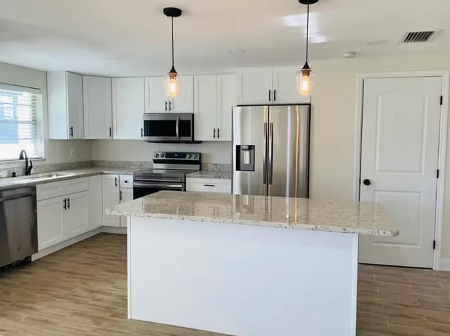 Foto del edificio - Glen Ave