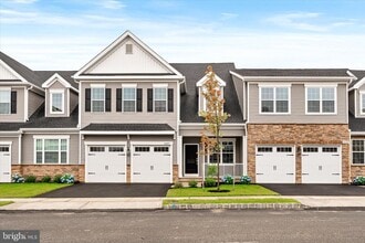 Building Photo - 4403 Thompson Dr