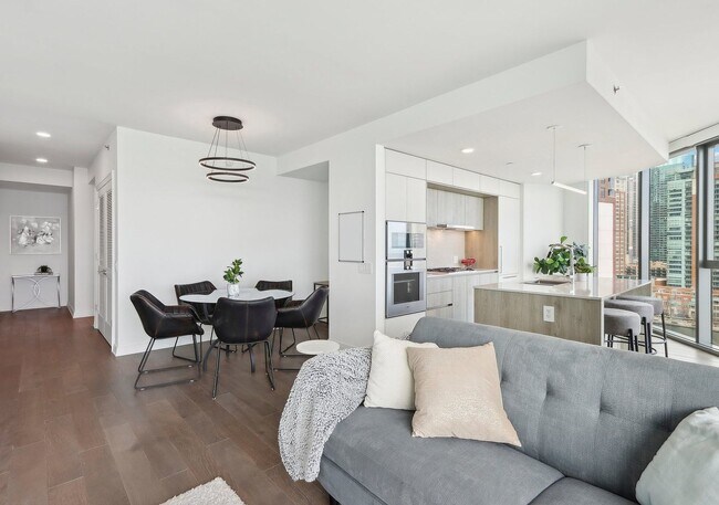 Foto del edificio - 211 N Harbor Dr