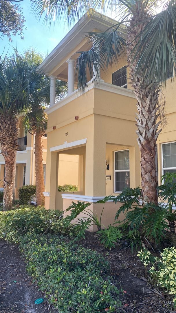 Building Photo - Prime Sarasota Seasonal Rental — Lakeside Mediterranean Gem