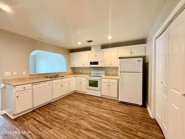 Foto del edificio - 705 Whispering Willow Way