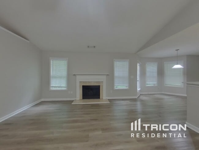 Building Photo - 85 Marbrook Trce