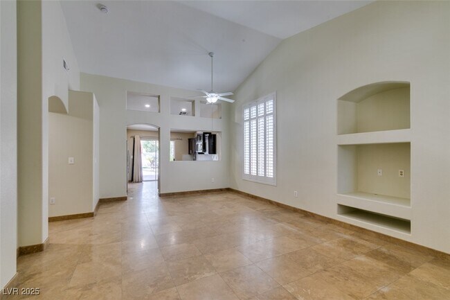 Building Photo - 9530 S Soloshine St