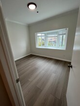 Building Photo - 1072 Laguna Ave