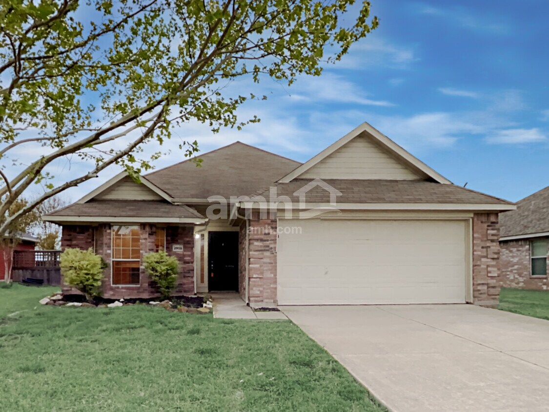 Foto principal - 2809 Mitchell Ln