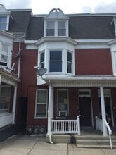 Building Photo - 649 W Princess St