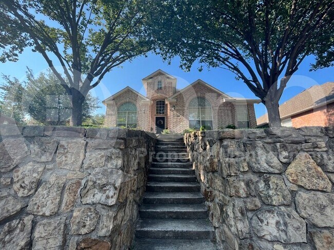 Building Photo - 3301 Mosswood Dr