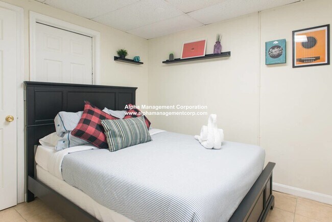 Building Photo - 19 Abbottsford Rd