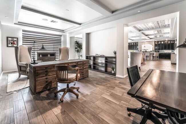 Building Photo - Southern Highlands 5-Bedroom Fully Furnish...